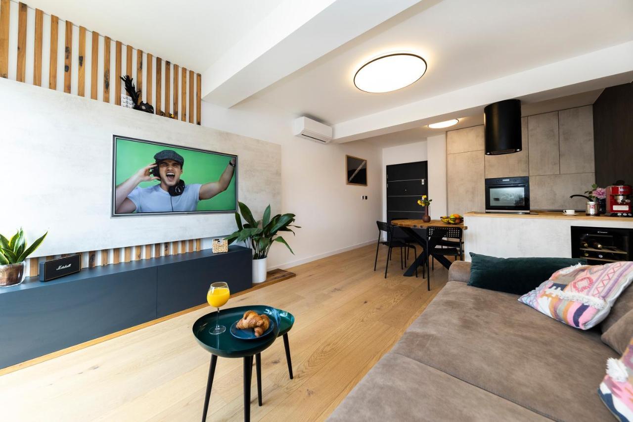 Apartment Pleasing Place Free Private Parking
